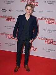 Philip Noah Schwarz bei der Weltpremiere von DIESES BESCHEUERTE HERZ (©Foto.Martin Schmitz)